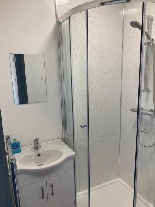Newly Refurbished Studio, Great Location 8 Studios ノッティンガム エクステリア 写真