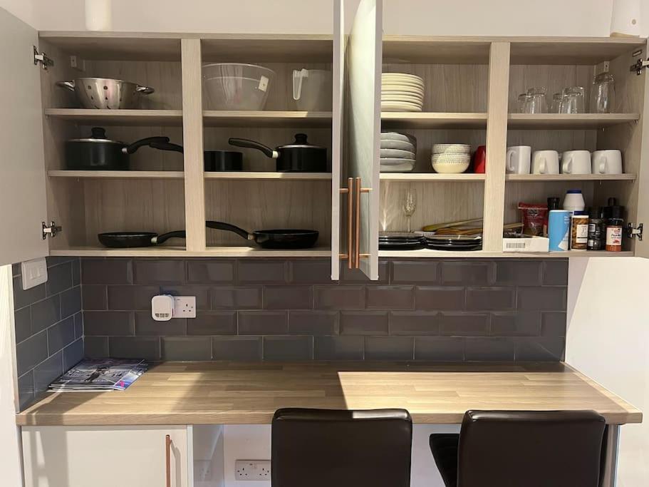 Newly Refurbished Studio, Great Location 8 Studios ノッティンガム エクステリア 写真